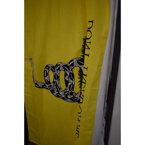 Large Nylon Don't Tread on Me Outdoor Flag W/Rivets 60x34 - Picture 3 of 4